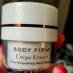 Body Firm Crêpe Erase Neck Repair Cream